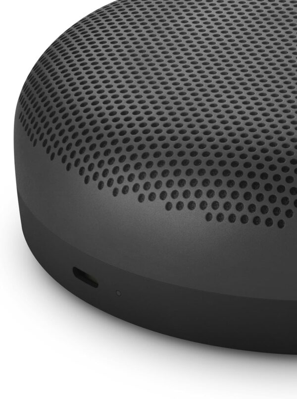 Bang & Olufsen Beosound A1 (2.ª Gen) Altavoz Bluetooth Inalámbrico Portátil Resistente al Agua y al Polvo con Sonido de 360 Grados, Alexa y Speakerphone, Black Anthracite - Image 16