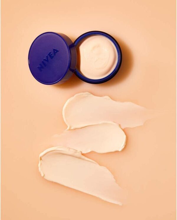 NIVEA Q10 Energy Crema de Noche Antiarrugas + Energizante (50 ml), crema antiarrugas para una piel radiante y de aspecto saludable en 8 h, crema reafirmante con antioxidantes - Image 3