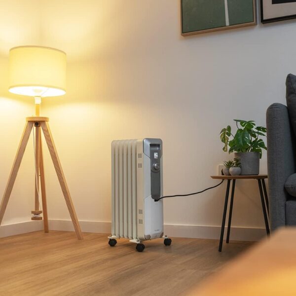 Cecotec Radiador Eléctrico de Aceite ReadyWarm 7000 Space. 7 Módulos, Bajo Consumo, 1500 W, 3 Niveles, Recogecables, Sistema de Seguridad, Ruedas, 15 m2 - Image 2