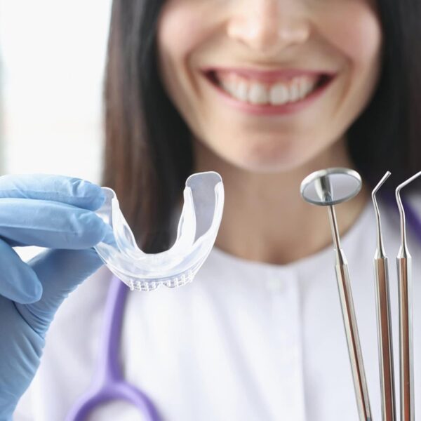 Ruiqas Protectores Bucales para Moler Dientes Corrector de Alineación de Dientes Transparente Aparato Ortodoncia Retenedor - Image 6