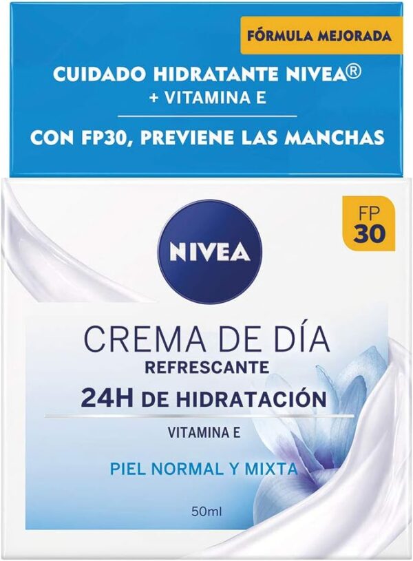NIVEA Crema de Día Refrescante FP30 (1 x 50 ml), crema hidratante facial con vitamina E, crema refrescante para piel normal y mixta con protección solar