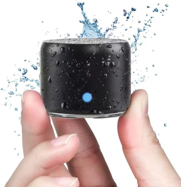 EWA con Estuche de Transporte, A106 Pro Mini Altavoz portátil Bluetooth Ducha Inalámbrico Extra Bass, Impermeable IP67, con 12 Horas de Reproducción Senderismo Playa y Viajes (Negro)