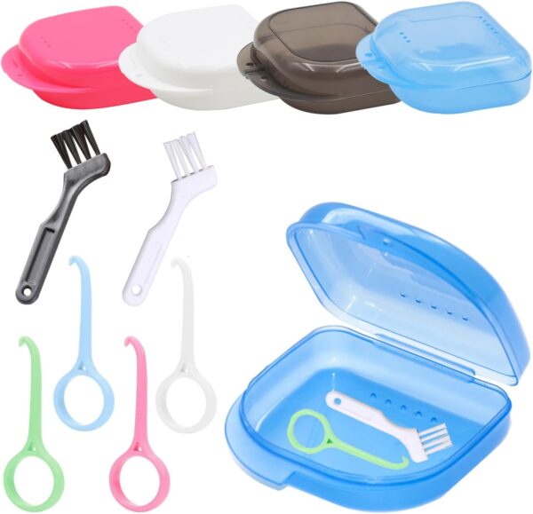 Scettar 4 Pezzi Caja Ortodoncia, 2 Minicepillos de Regalo, Gancho Quita Frenillos 4 Colores, Caja Ferula Dental con Agujeros de Ventilación (Azul transparente/Gris transparente/Rosa/Blanco)