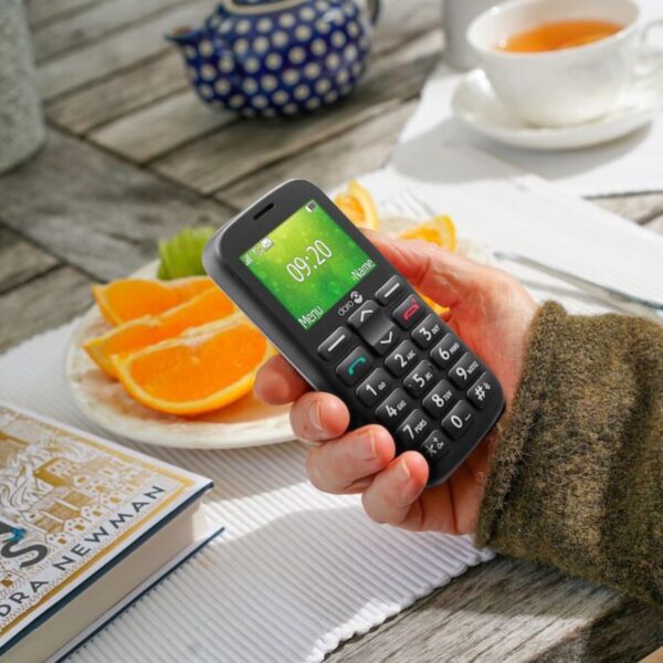 Doro 1380 - Teléfono móvil desbloqueado 2G Dual SIM para personas mayores con pantalla de 2.4 pulgadas, cámara y botón de asistencia (negro) [versión británica e irlandesa] (negro) - Image 6