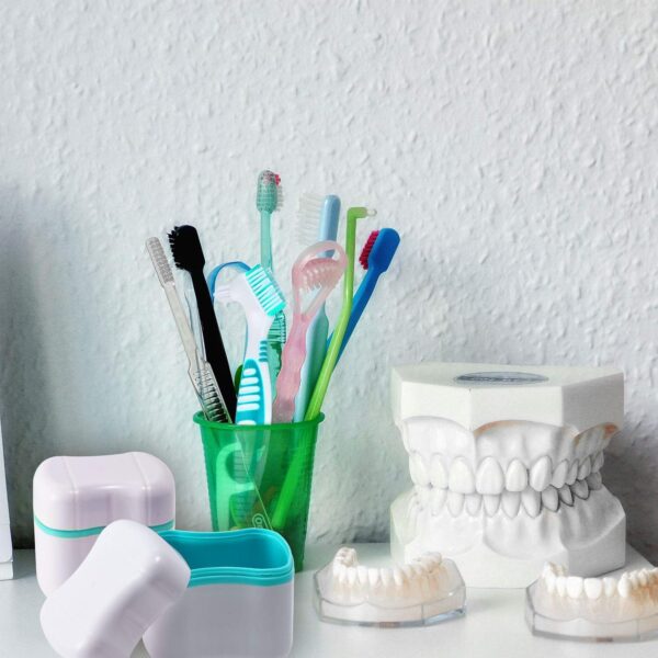 Caja de Baño de Dentadura con Cepillo Limpiador de Dentaduras Cepillo Dientes de Dentaduras Postizas, Caja Contenedor de Dentaduras con Cesta Retenedor Cepillo Dentadura para Viaje (Verde) - Image 6