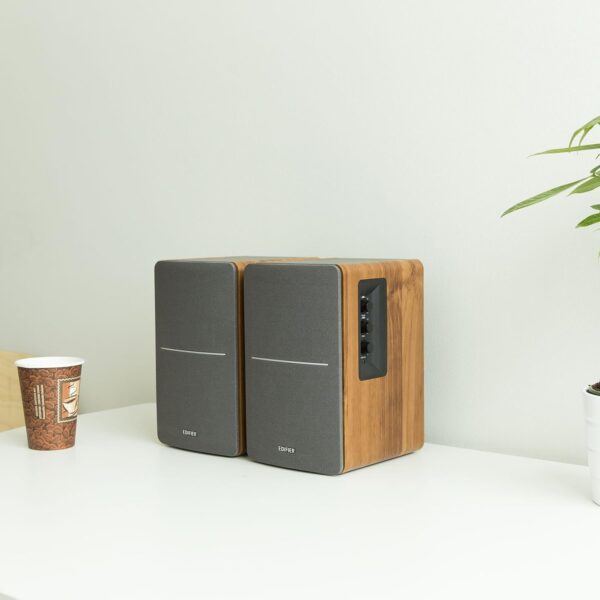 Edifier Par de altavoces R1280T Active Bookshelf, sistema de altavoces activos 2.0 para PC, monitores de estudio, altavoz, 42 vatios RMS, marrón - Image 4