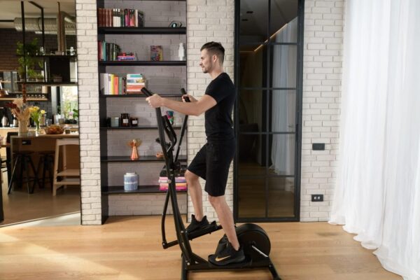 TechFit E250N Cross Trainer, Bicicleta estática elíptica para el hogar, la pérdida de Peso Máquina para Cardio y Ejercicios de Fitness, Dispositivo de Resistencia Magnética para Espacios Interiores - Image 9