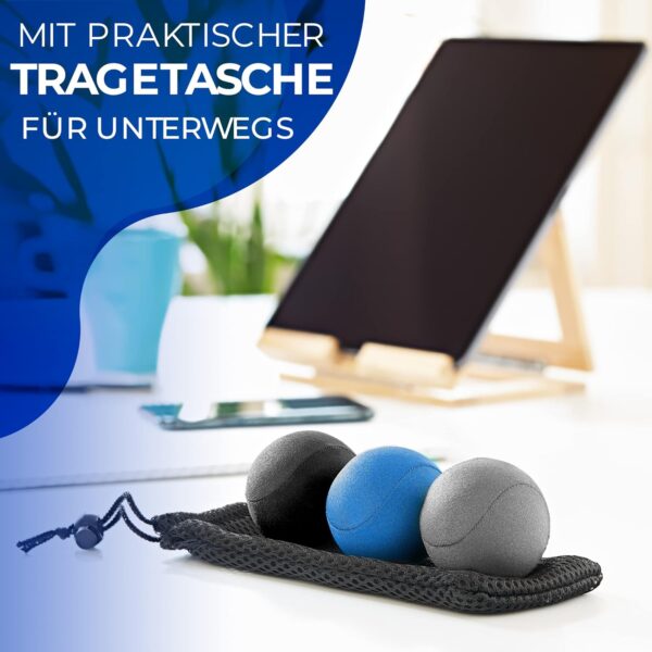 DELAWAY Juego de pelotas antiestrés para adultos – Bolas terapéuticas de mano en 3 niveles – Pelotas antiestrés para adultos – Bolas de relajación y alivio del estrés (6 cm, negro, azul claro, gris) - Image 3