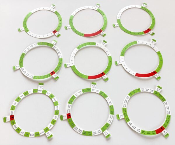 DoseControl Dispensador de pastillas electrónico automático con alarma, Tapa blanca, Plantillas de dosificación en español, Pastillero semanal de medicamentos, Modelo 2021, Gran pantalla, 9 alarmas - Image 5