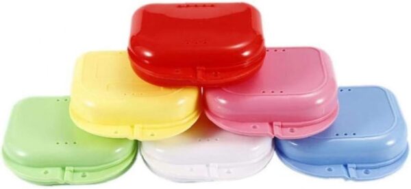 Dental Los Dientes Falsos Appliance Contenedores Cajas de Almacenamiento Caja de la Caja de la dentadura del baño de Maquillaje Organizador Color al Azar - Image 2