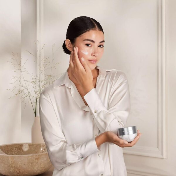 RITUALS The Ritual of Namaste - HYDRATE - Crema hidratante facial de noche, cuidado facial regenerador con complejo activador hialurónico, gel crema con ácido hialurónico - 50 ml - Image 5