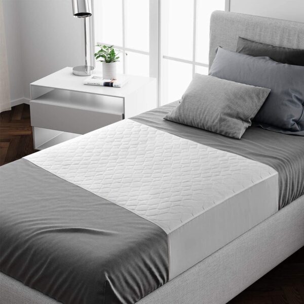 Protector de cama lavable, almohadilla con pliegues, paquete de 1, tamaño de cama individual, el mejor protector de colchón para incontinencia y humectación de cama, alfombrilla 100% impermeable y