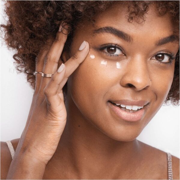 Olay Eyes Ultimate Eye Cream para Ojeras, Arrugas y Bolsas 15 ml - Image 10